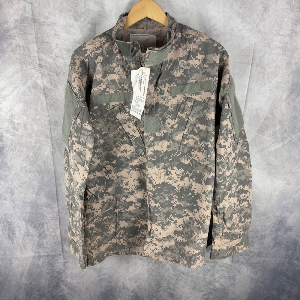 US Military ACU Combat Coat UCP Digital Camo Jacket Medium Regular NWT NEW